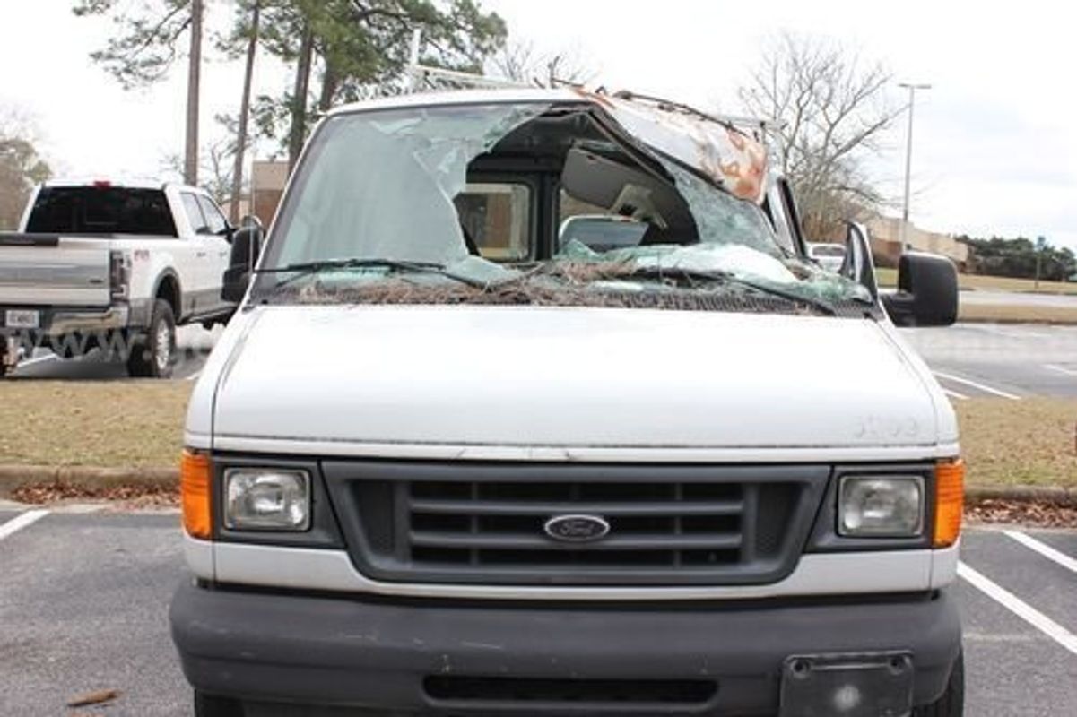 2004 Ford Econoline (222883 NB)