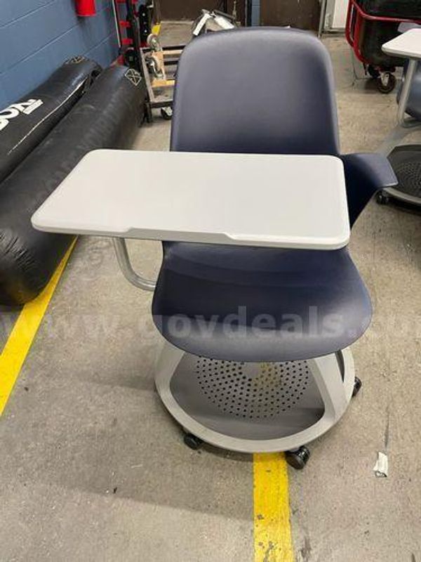 Node Chairs (222622 NM)