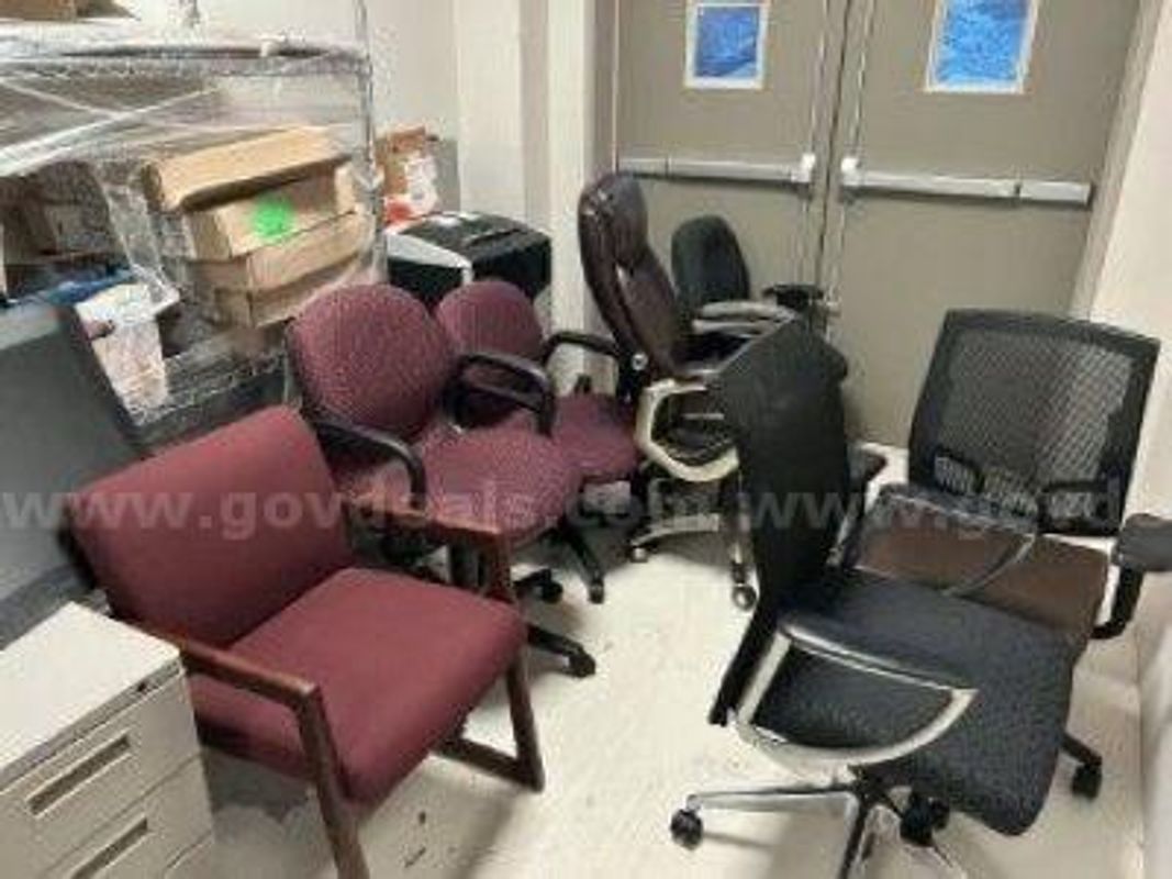 Chairs (222711 NM)