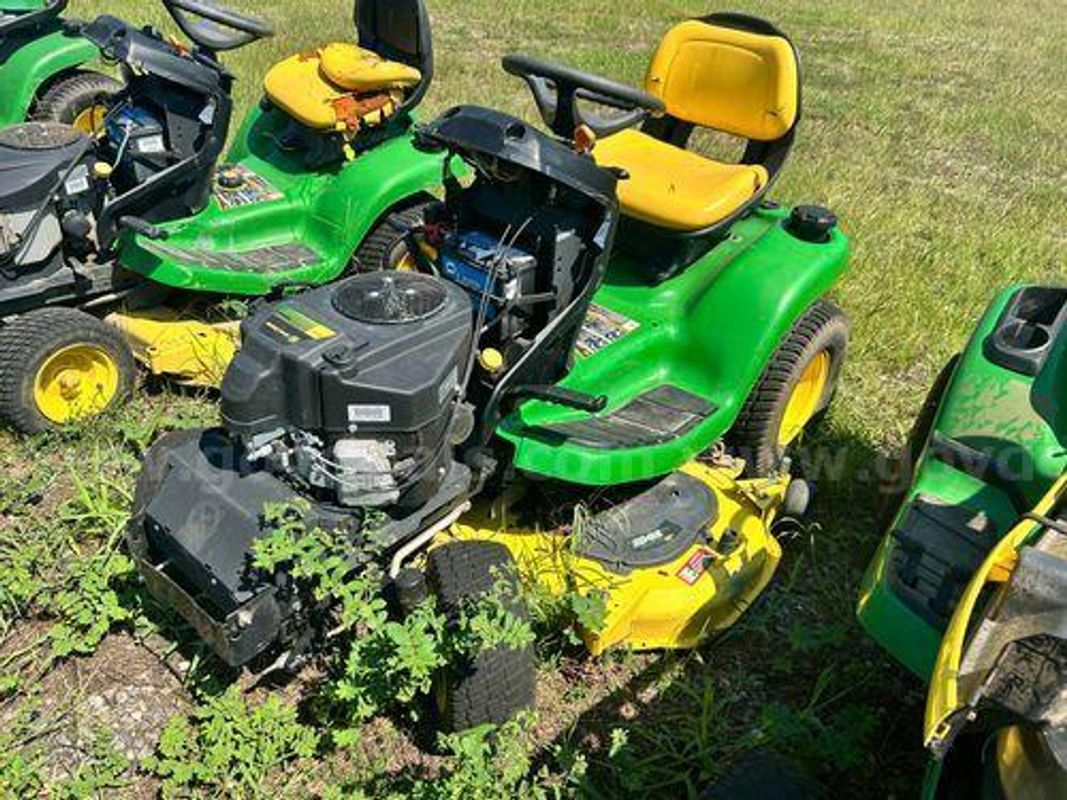 2014 John Deere X320 Lawn-Mower (223260 BT)