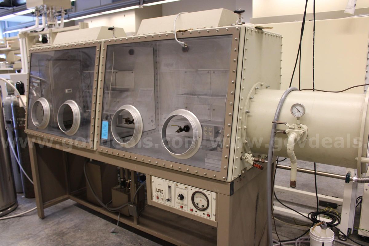 VAC Double Station Glove Box