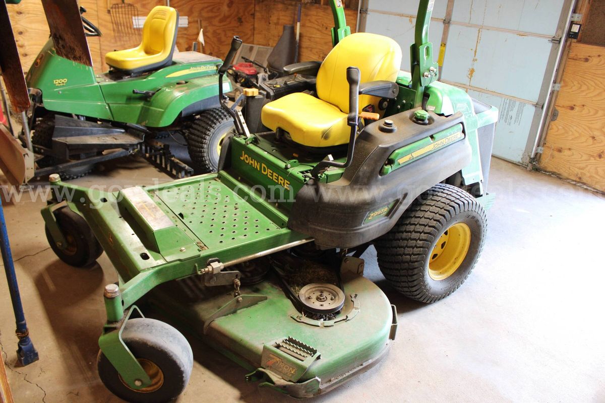 John Deere Z997 R Diesel Zero-Turn Mower