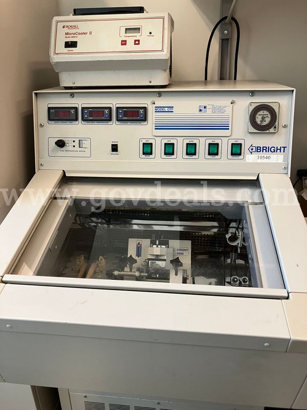 Bright Cryostat Machine