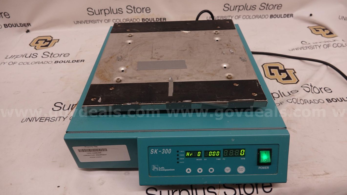 Lab Companion SK-300 Orbital Shaker