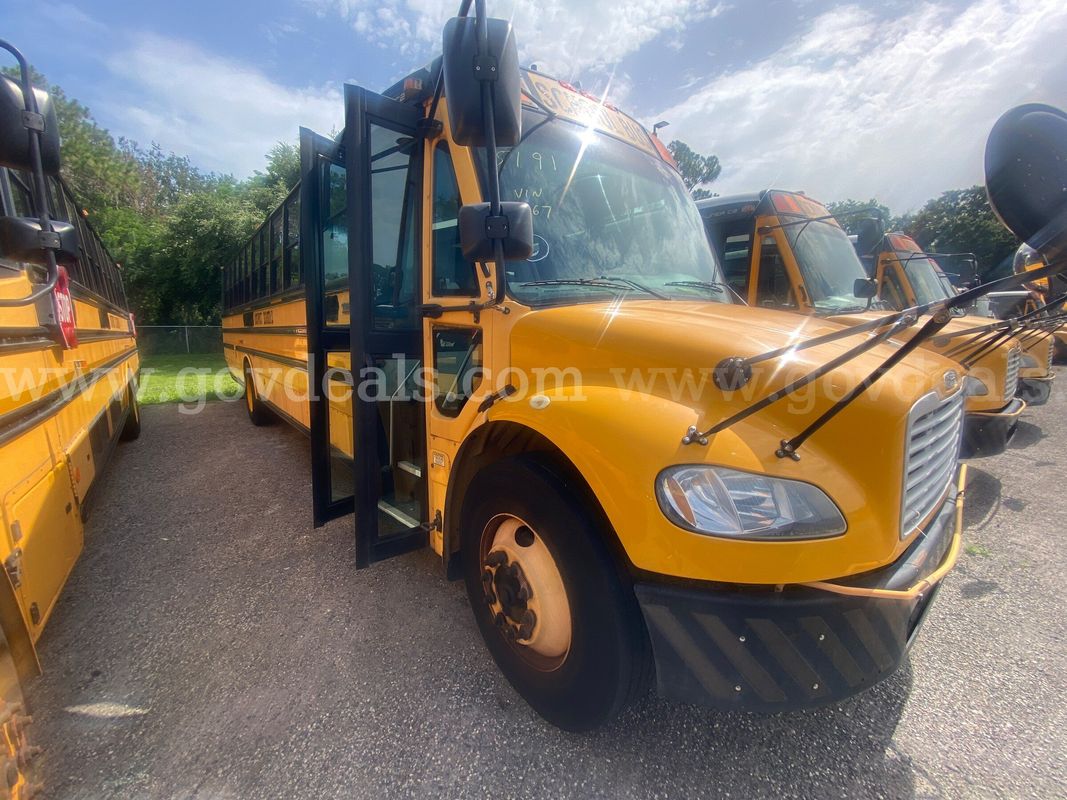 2016 Freightliner B2 Bus Chassis
