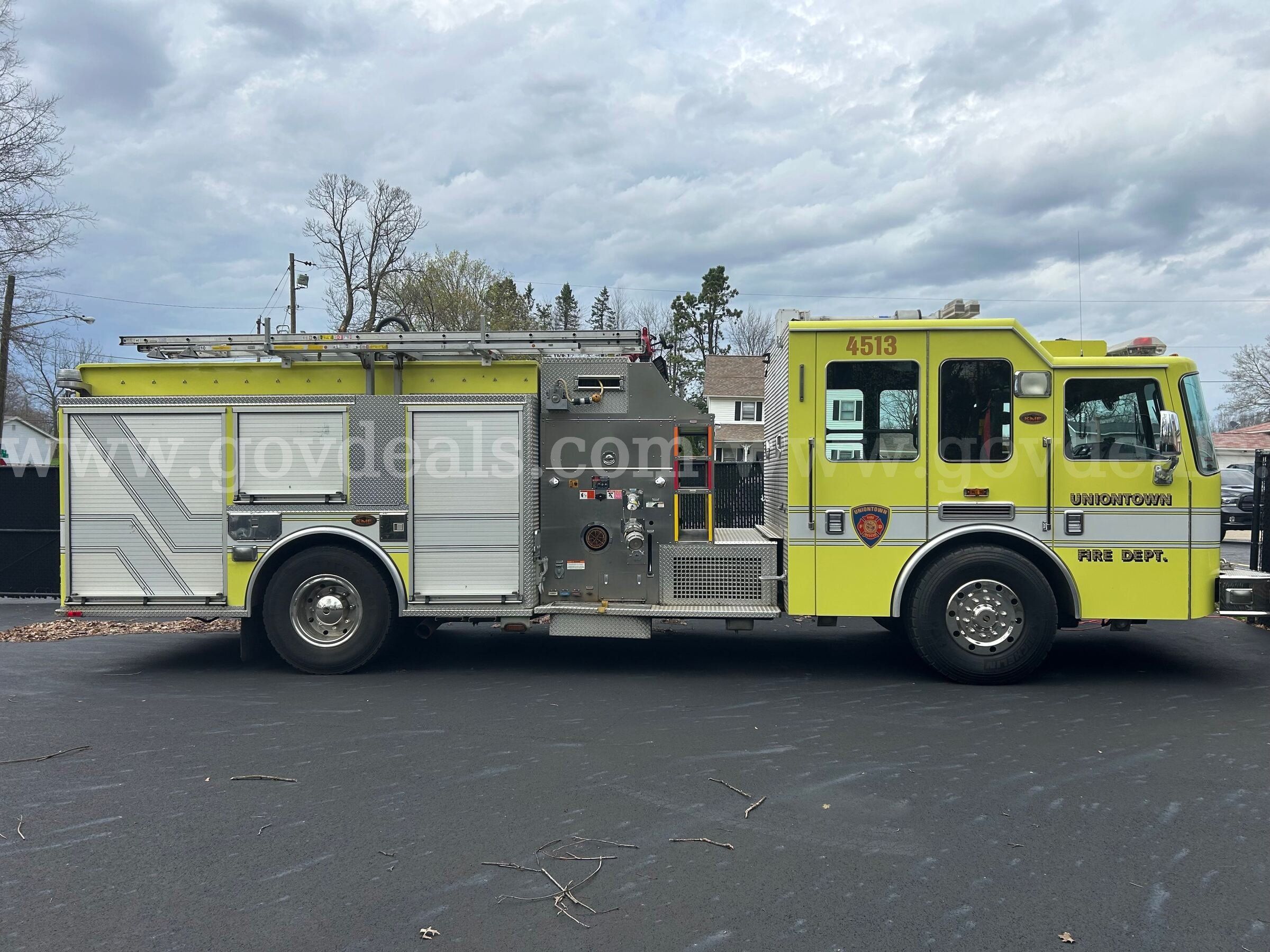 2005 KME Predator XMFD Custom Chassis w/ 12" Raised Roof SEE VIDEO!!