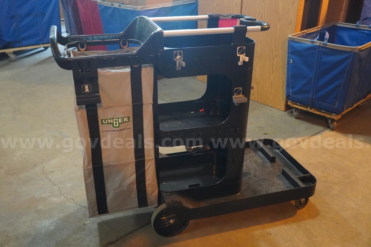 Unger Janitorial Cart