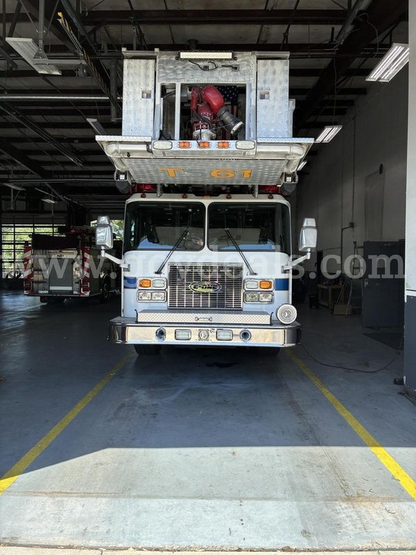 2001 Emergency One Fire Truck