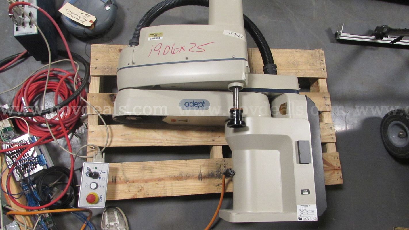 Adept Technology Adapt Cobra s800 Robot