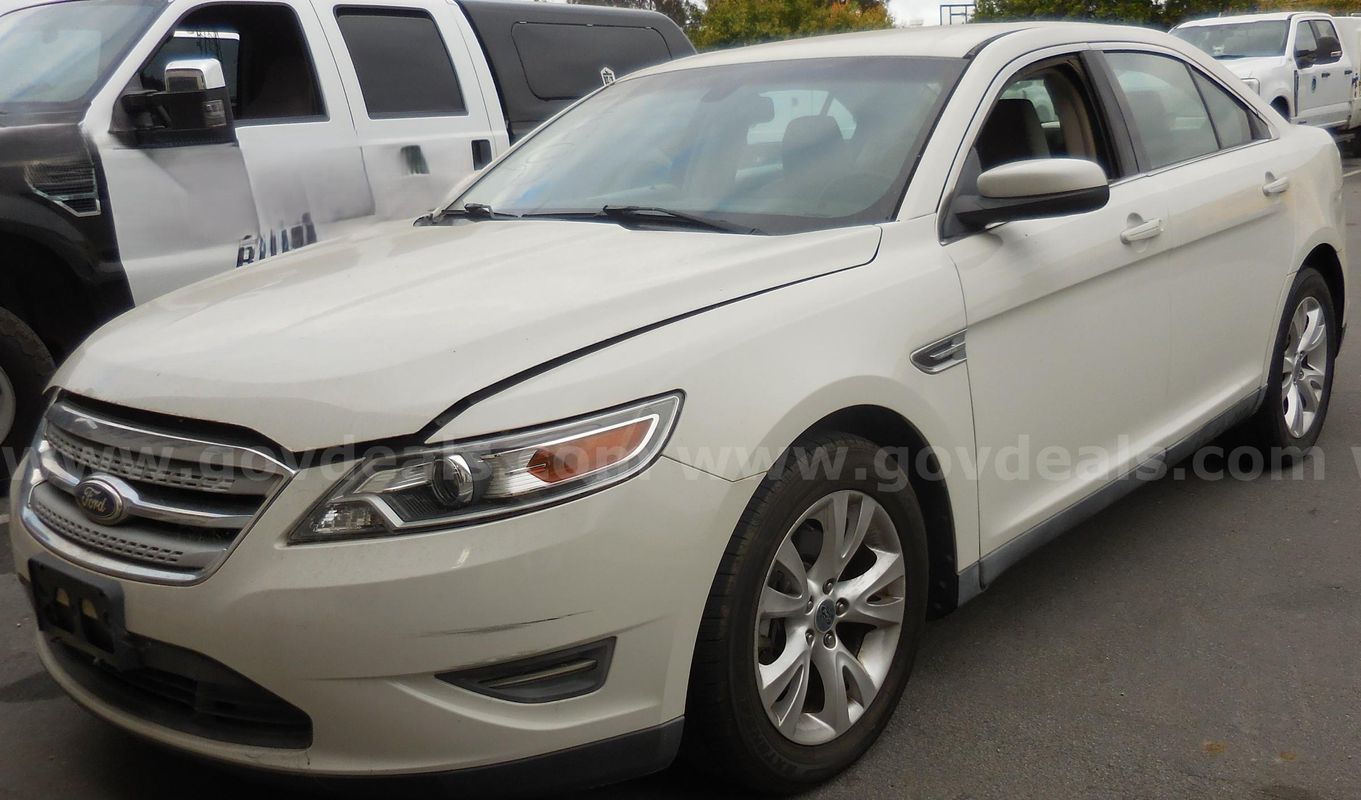 2011 Ford Taurus