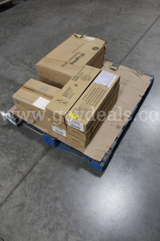 Lot of GE Fluorescent Light Bulbs