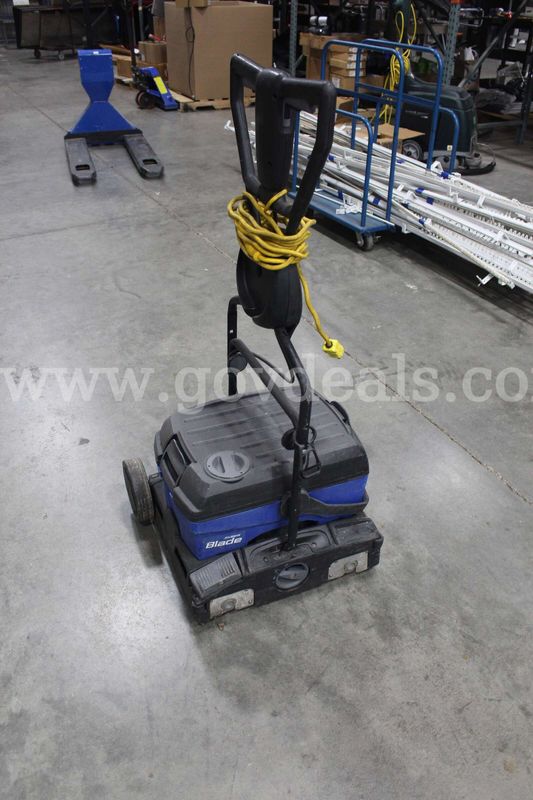 (1) Windsor Saber 16" Floor Scrubber