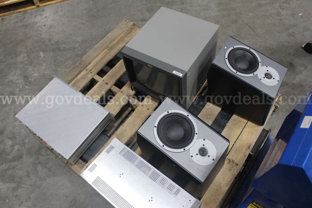Lot of Assorted Lab Electronic Equipment
