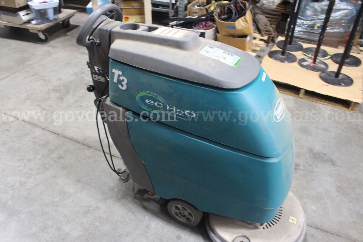 Tennant T3 Floor Scrubber