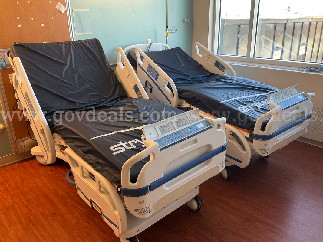 Lot of 2  Stryker 3005S3 PX4  Med-Surg Beds