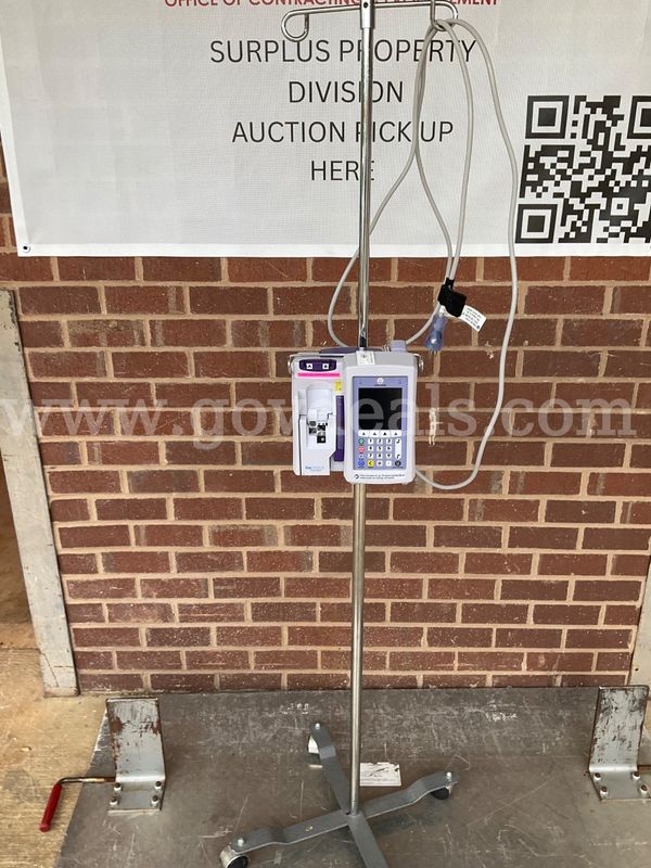 ICU Medical Plum 360 Infusion Pump On 1 IV Pole