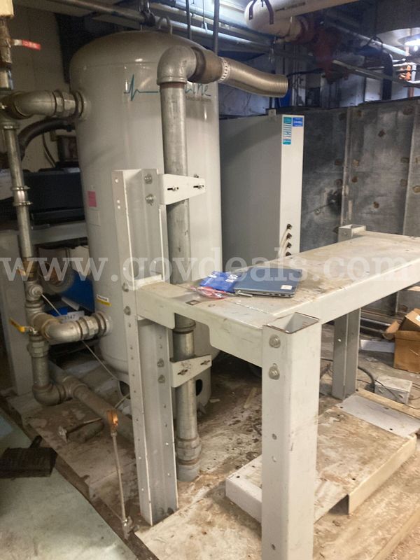 Beacon Meades Lifeline Air Tank and Control Panel (partial Medical Vacuum System)