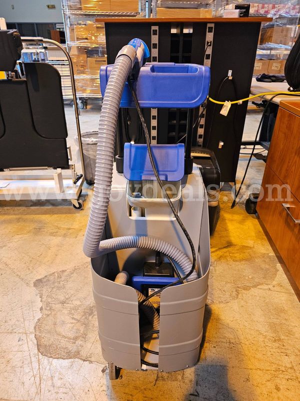 Delta - Cast Saw Vacuum W/Cast Cutter