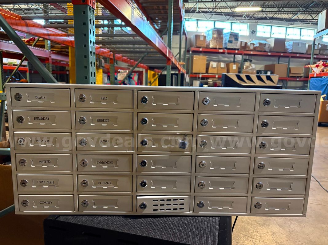 Key Lock Box - w/ Key