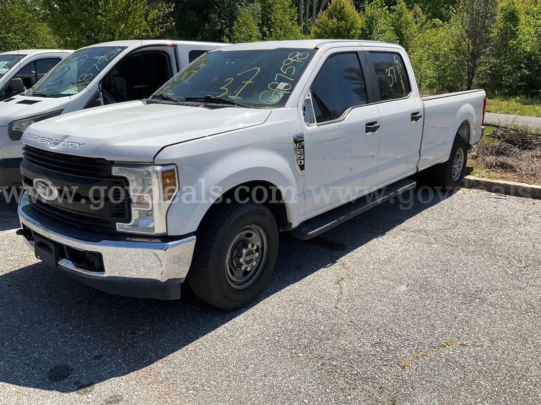 2019 Ford F-250 SD XL Crew Cab Long Bed 2WD