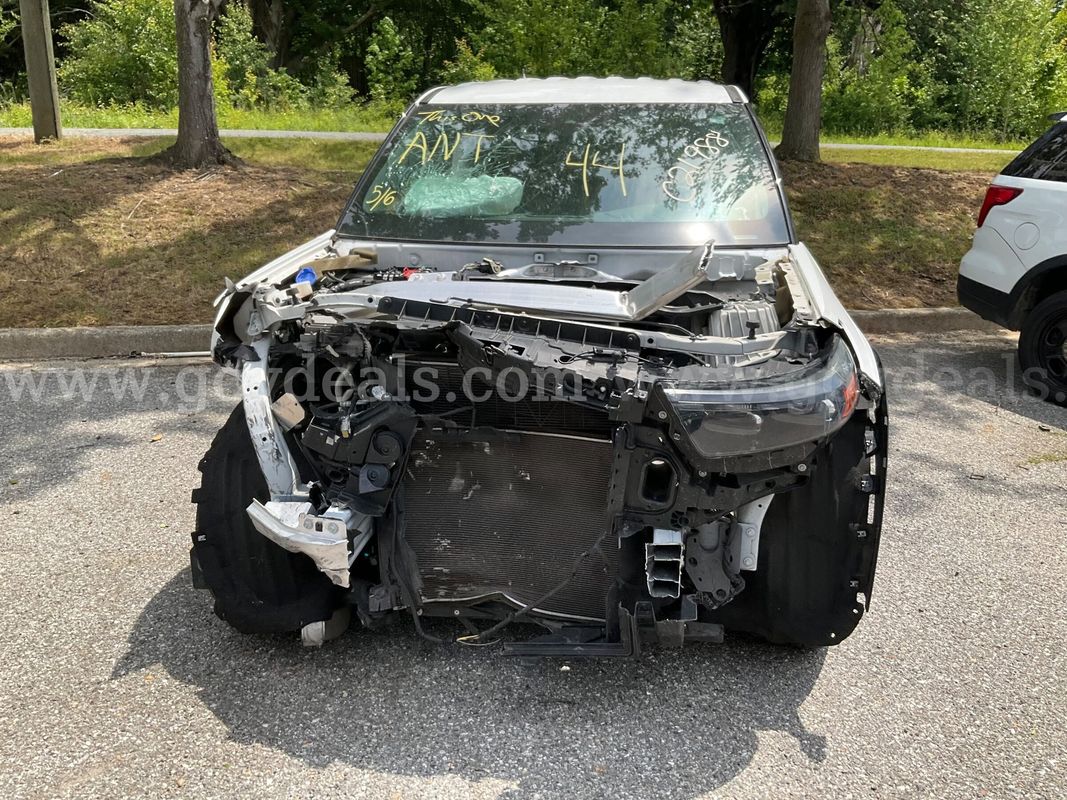 2022 Ford Explorer-Junk