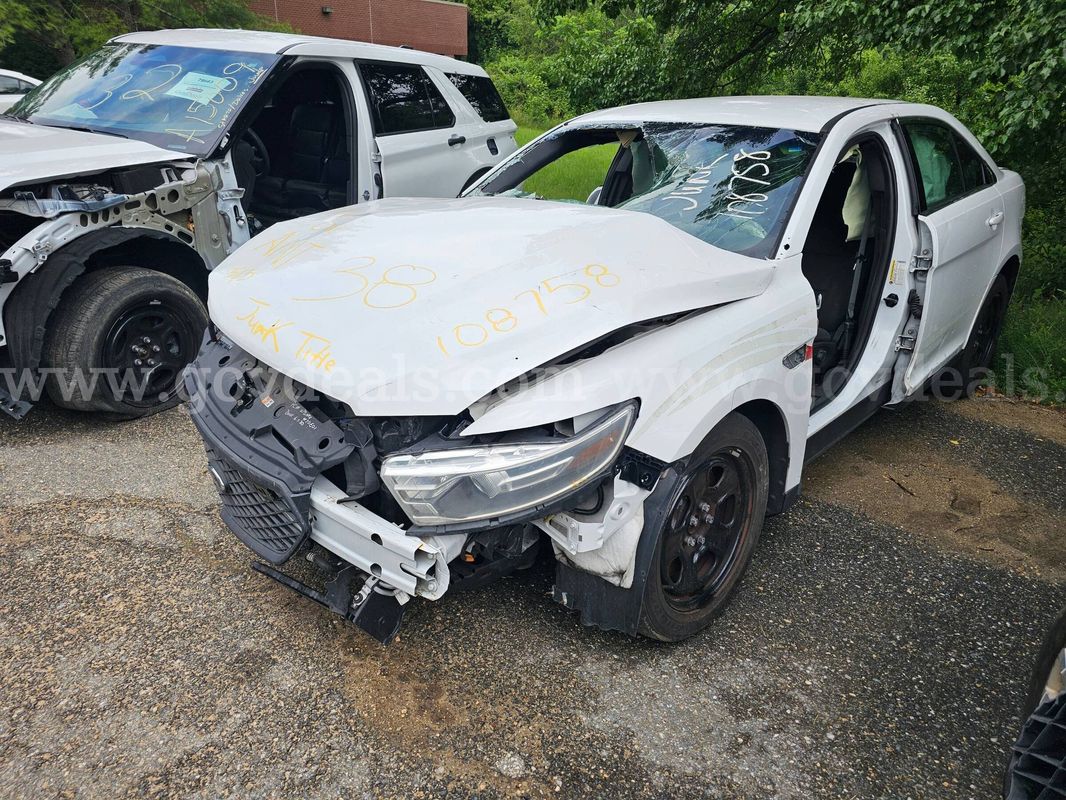 2019 Ford Taurus - Junk Title