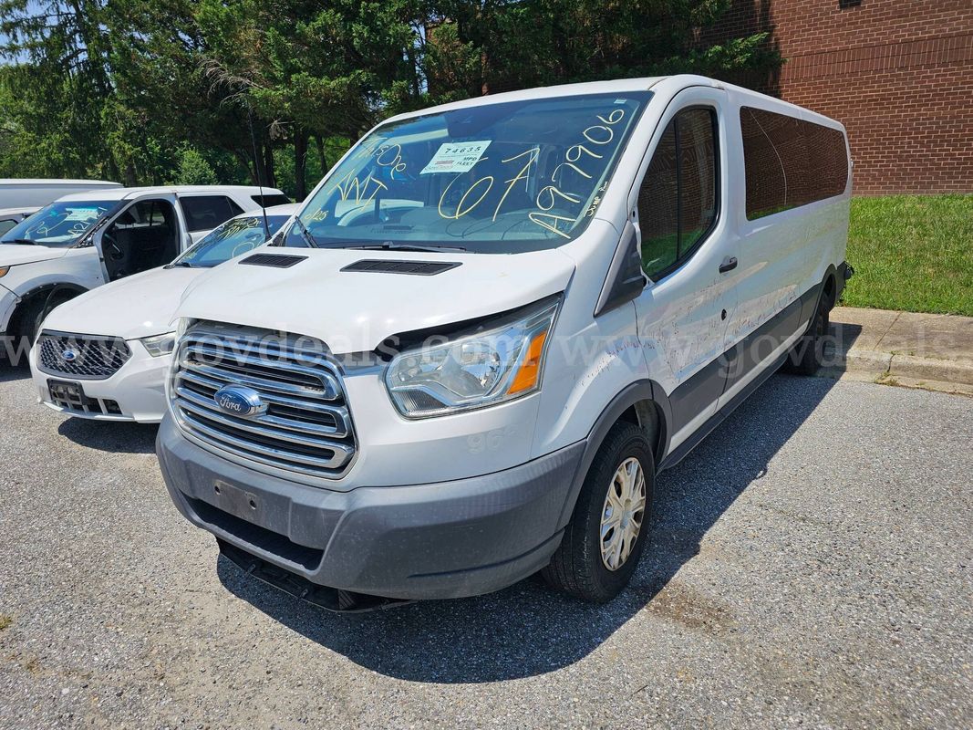 2015 Ford Transit - Clean Title