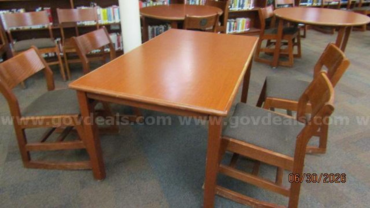 Rectangle table and 4 chairs