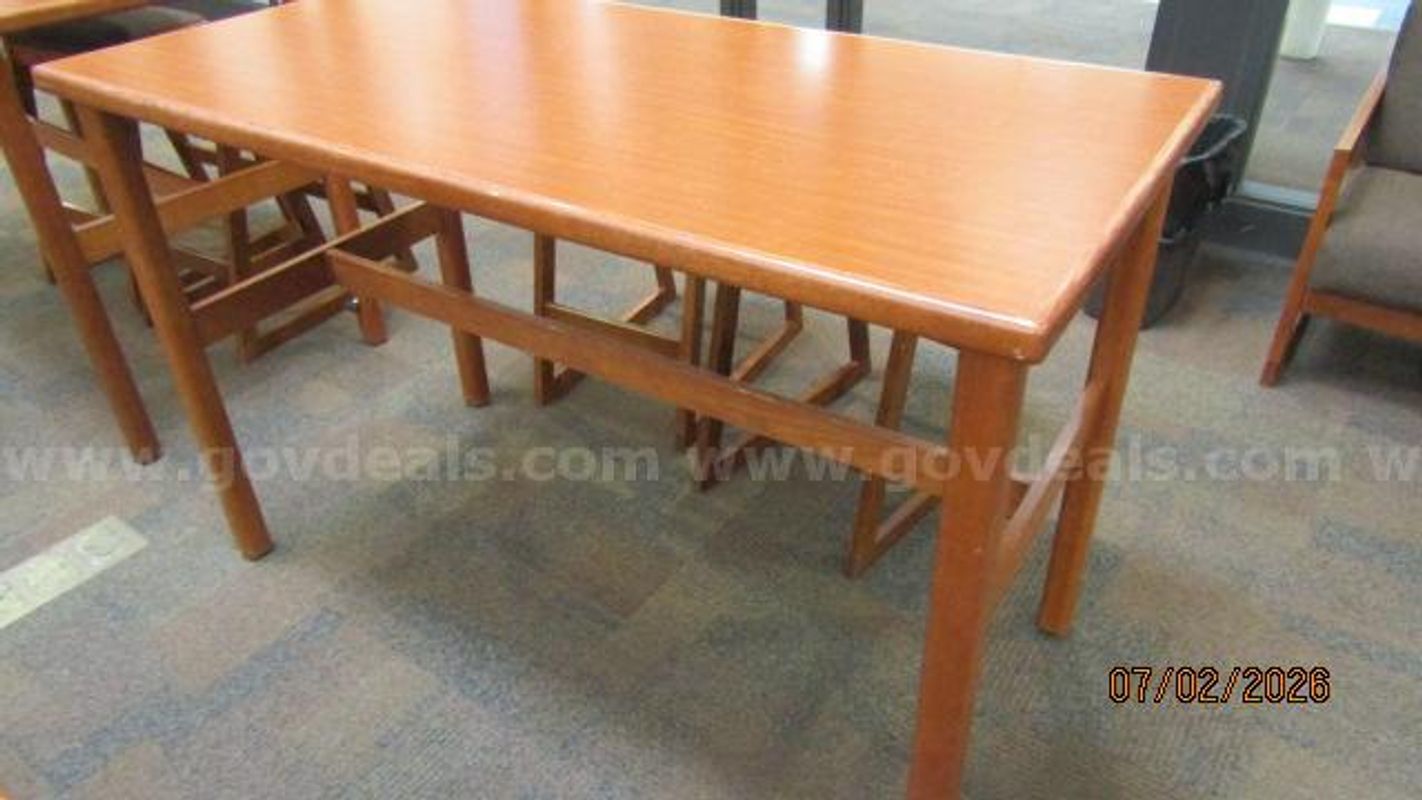 High top table and 2 chairs