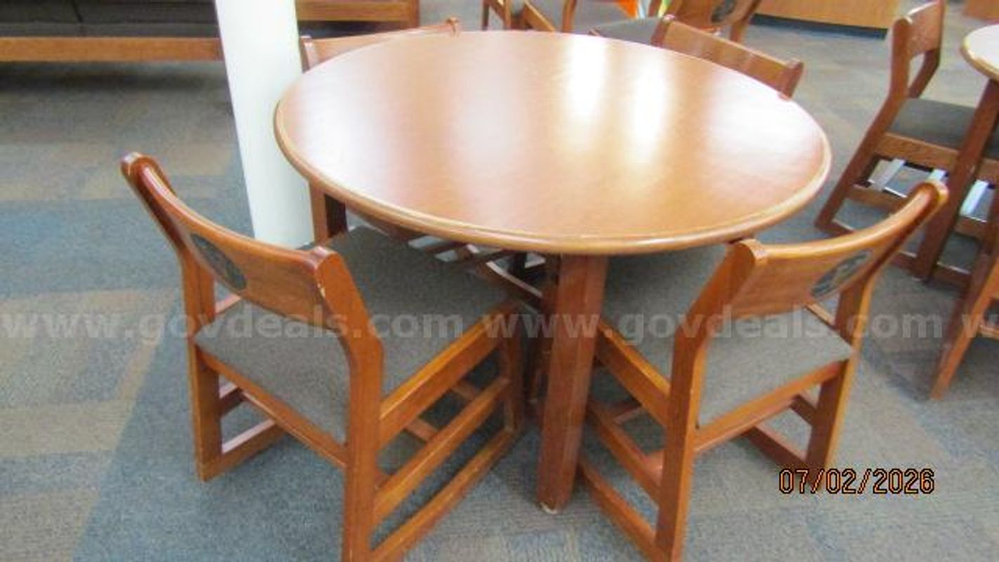 4' round table and 4 chairs