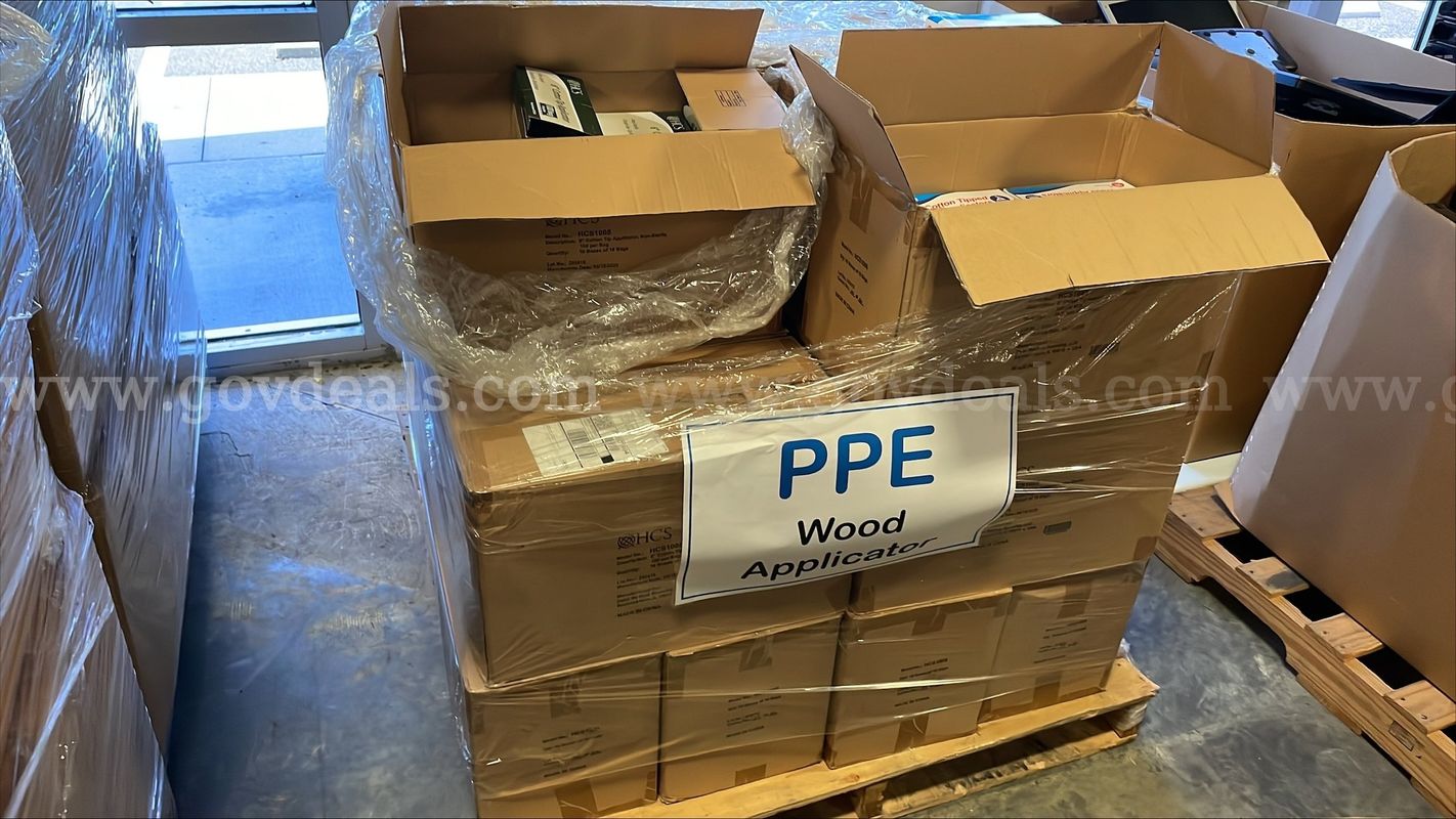 Cotton Tipped Wood Applicators - 1 pallet