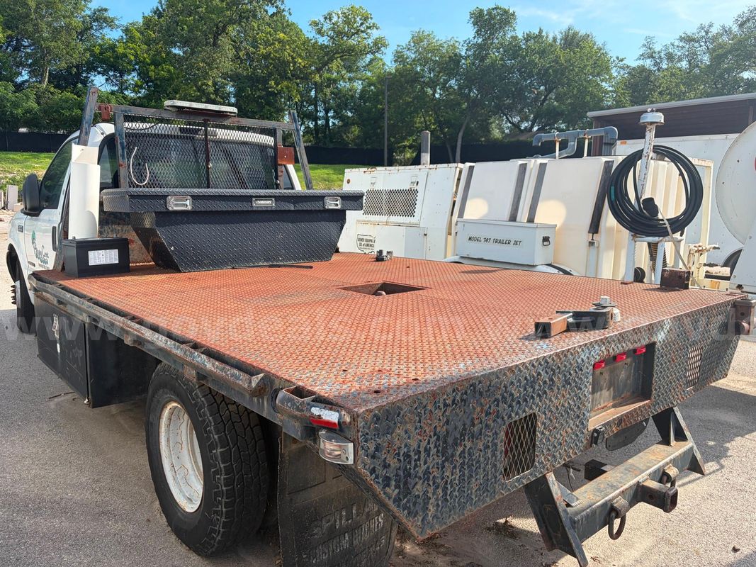 2002 Ford F-350 Diesel V8 Flatbed Dually