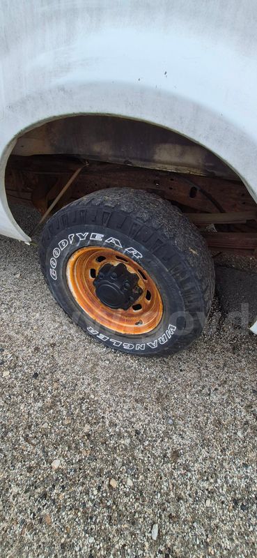 2001 Ford F250 V8 Truck