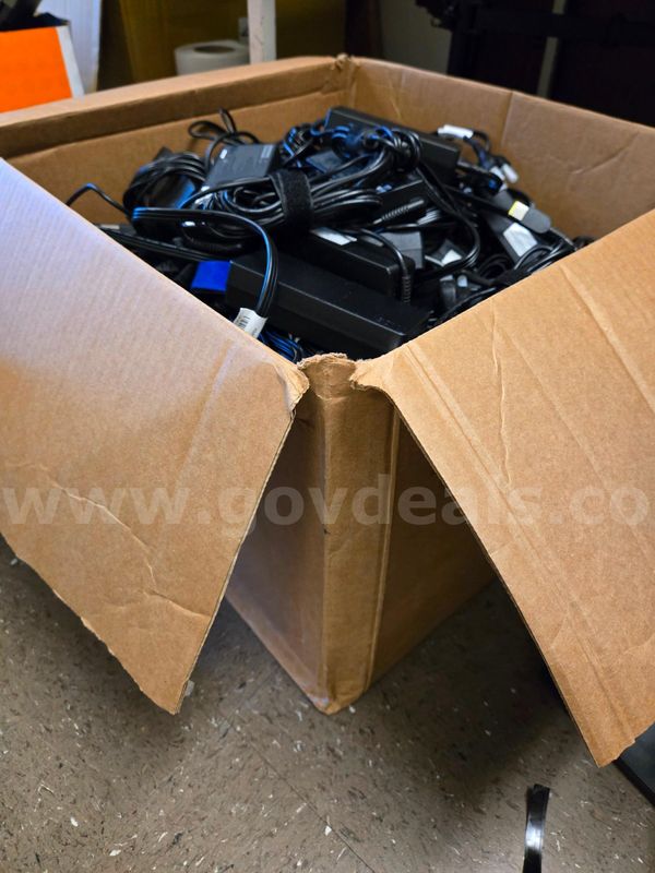 IT - Lot #674 - Lot of 50-70 - Lenovo 90W Adapters