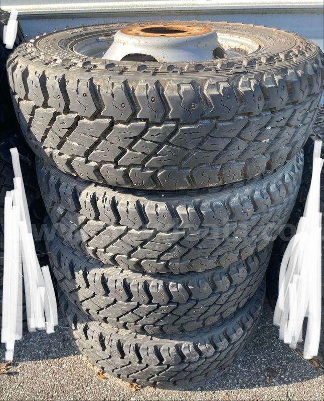 wheels and studded tires for GM3500 dually