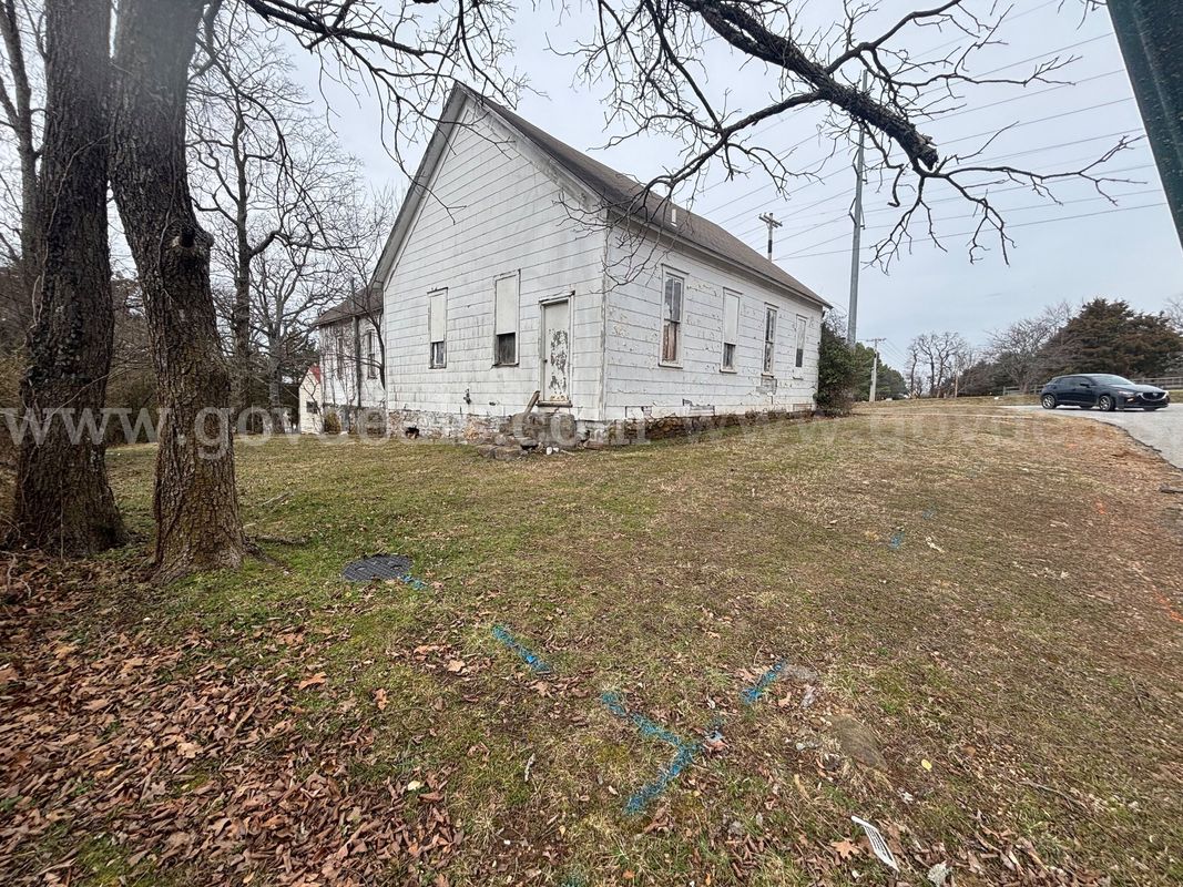 4075 E. Gulley Road, Fayetteville, AR 72703