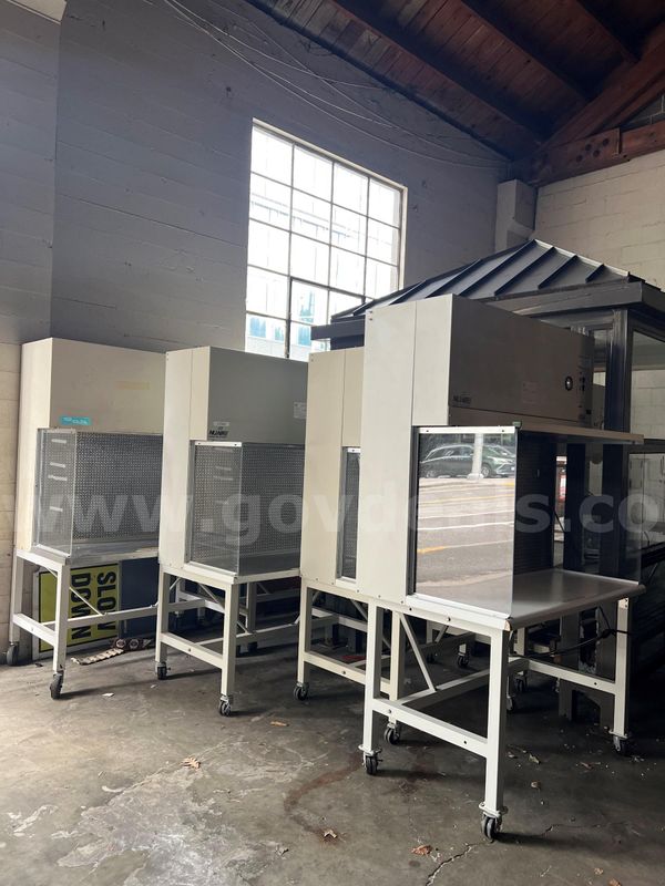 NuAire Laminar Flow Hoods