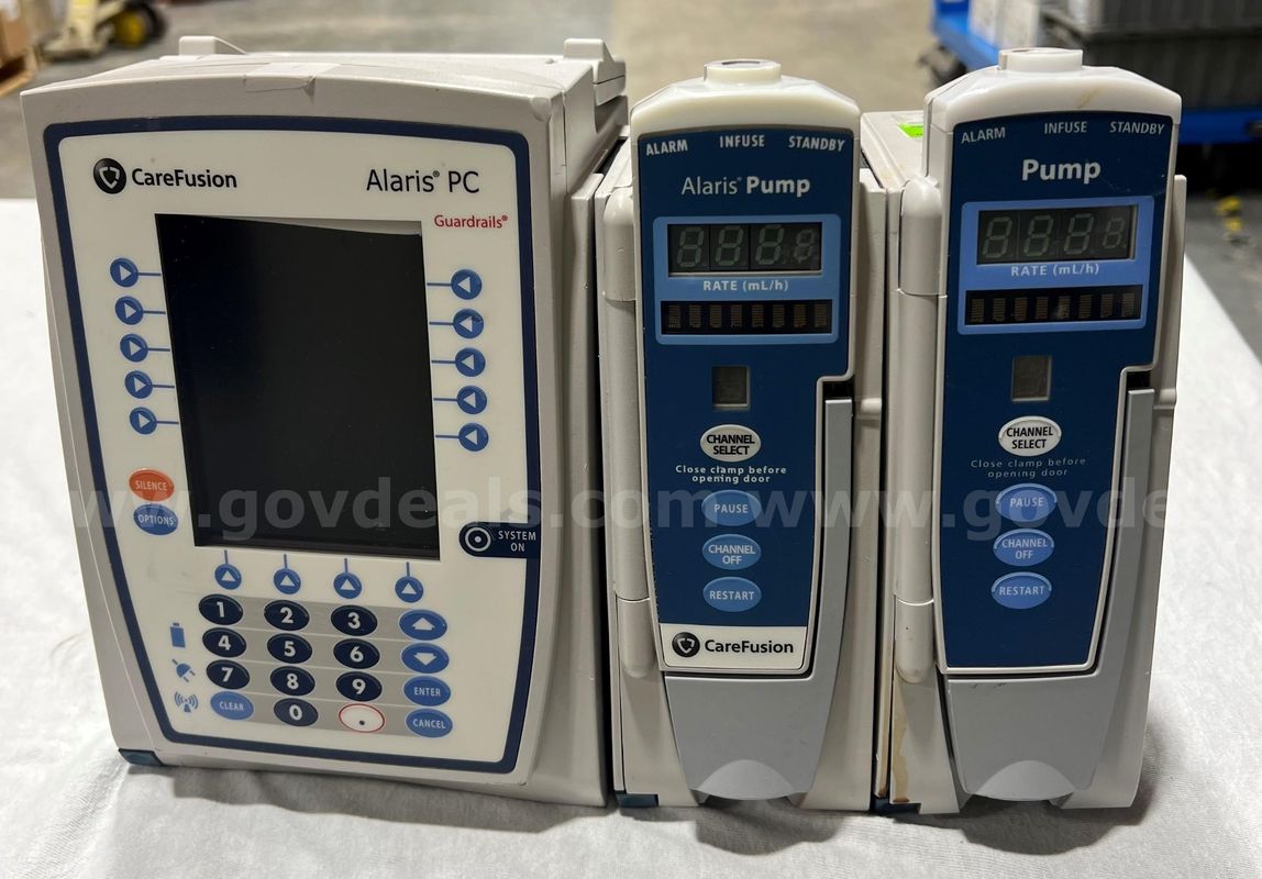 Alaris Point-of-Care (PC) Unit with attached 8100
