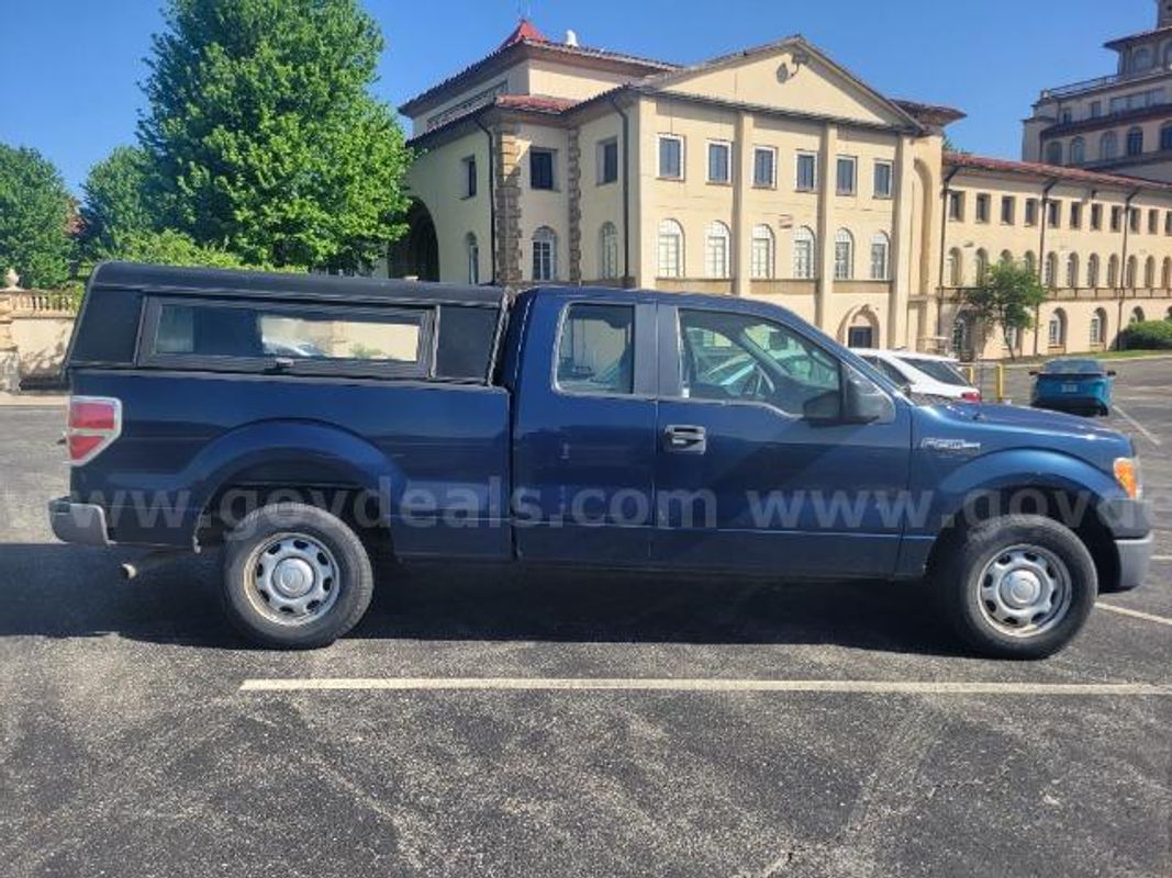2013 Ford F-150 Supercab XL 2WD, 114590 Miles.