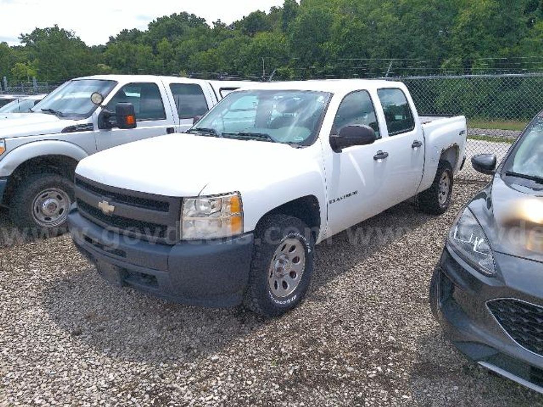 2009 Chevrolet Silverado 1500 Crew Cab W/T 4WD; (115,210 Miles).