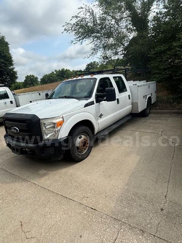 2013 Ford F-350 Crew Cab 4x2 Diesel; (254,540 Miles).