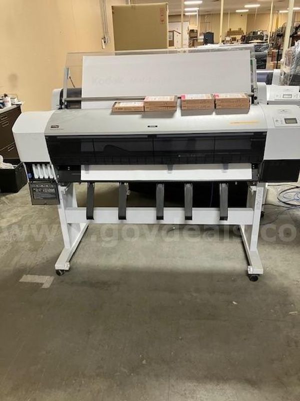 Lot of (1) Epson Stylus Pro 9880 Printer.