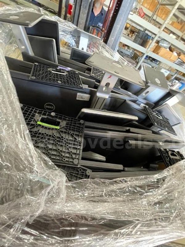 Lot of (3) Pallets of Computer Monitors.