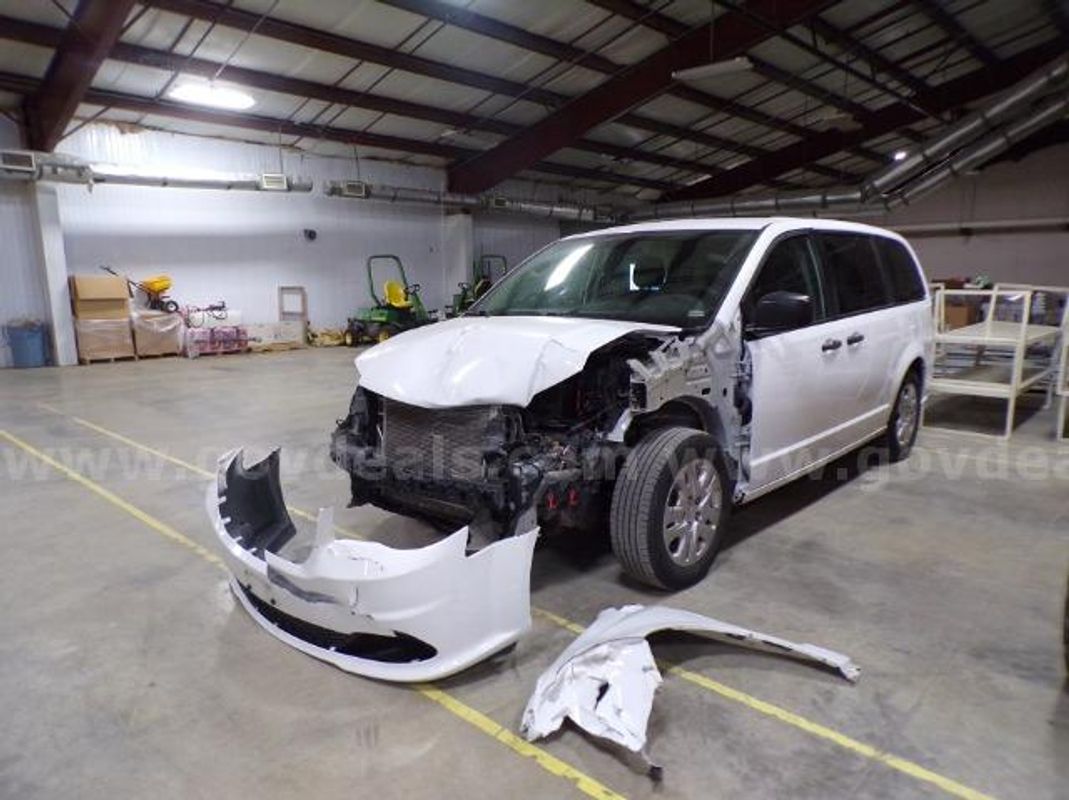 2019 Dodge Grand Caravan, 162556 Miles.