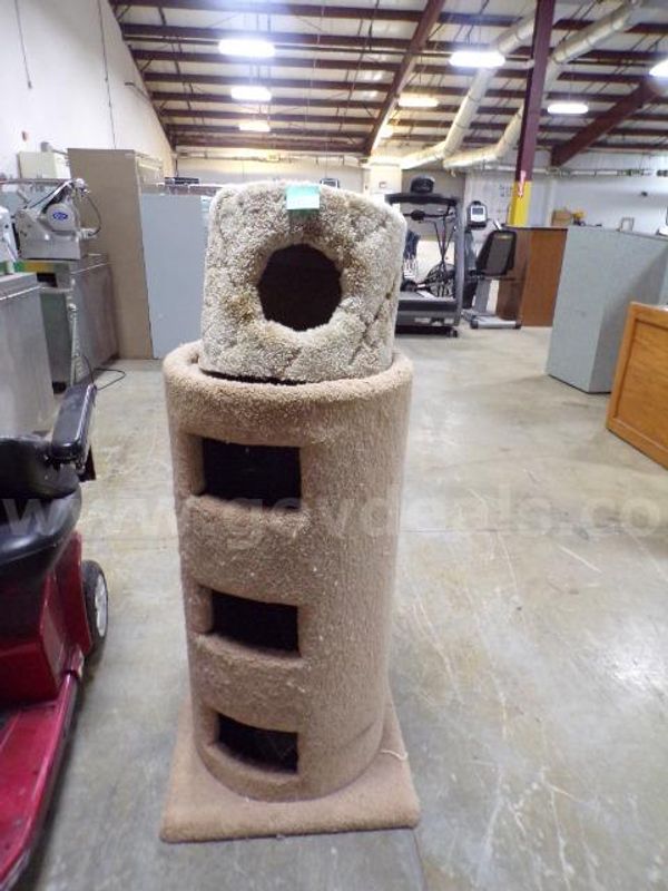 Lot of (2) Cat Tower Beds.