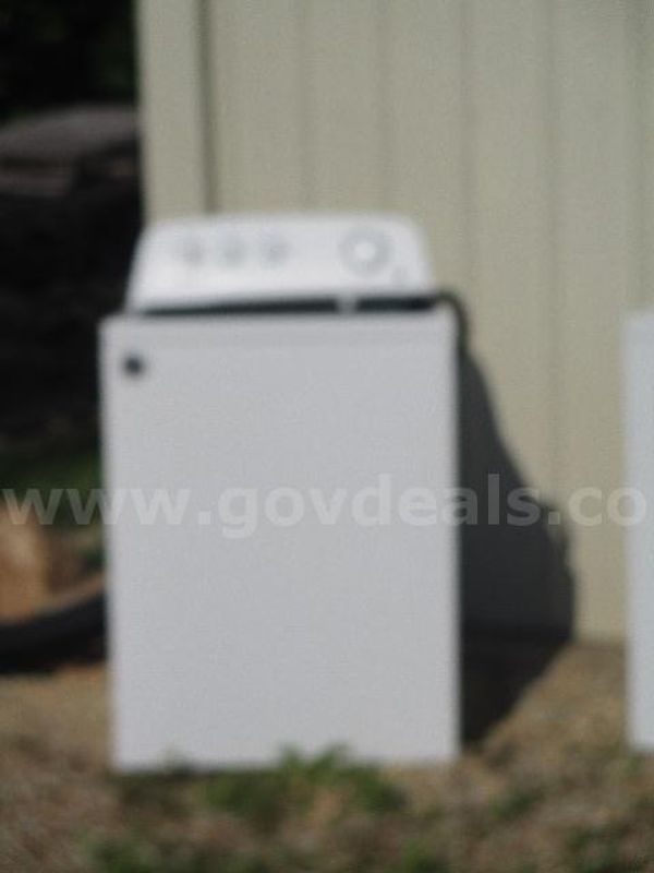 Lot of (1) Amana Washing Machine.