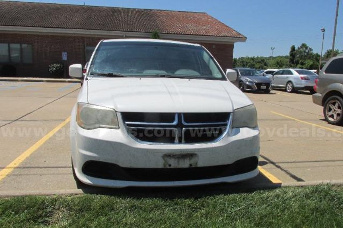 2012 Dodge Grand Caravan, 210817 Miles.