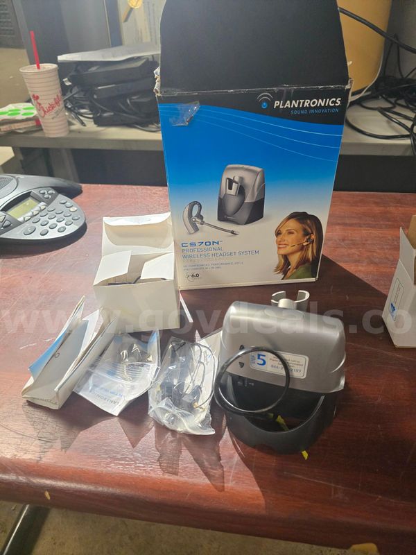 Wireless Headsets and handstand lifter