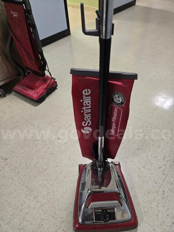 6 Vacuums & 1 Micro scrubber