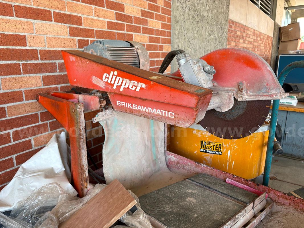 Norton Clipper Briksawmatic Saw